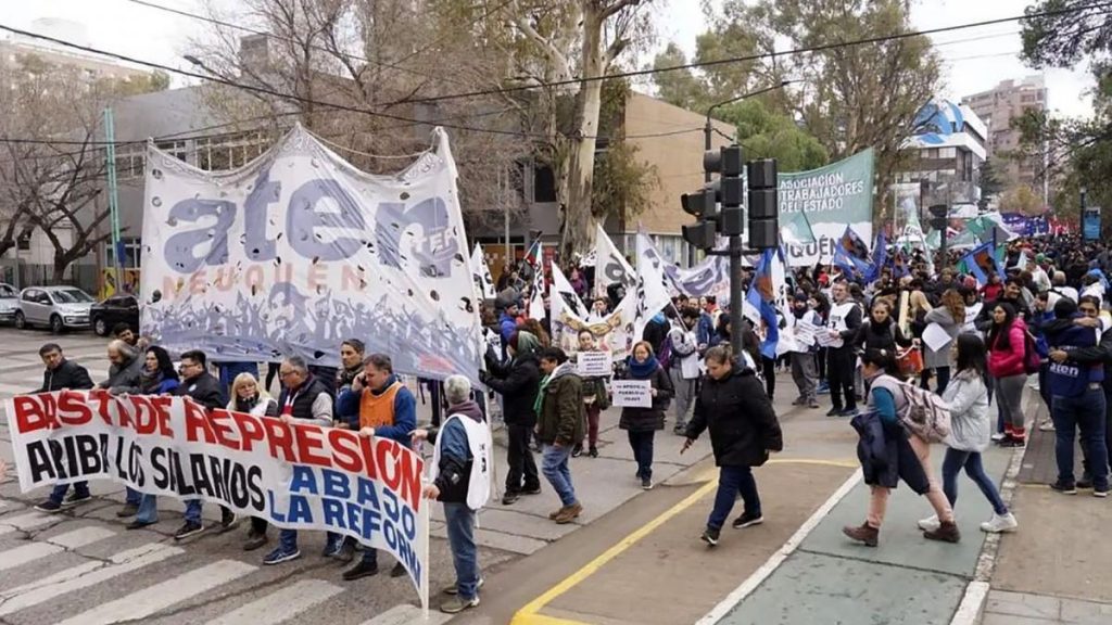 Los maestros jujeños seguirán de paro por la falta de una oferta salarial en paritarias