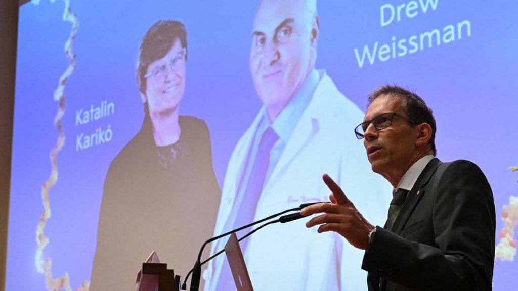 Premiaron a descubridores de ARN mensajero que posibilitó la vacuna contra el Covid-19