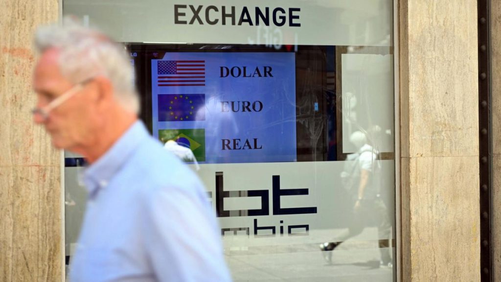 El BCRA dispuso una «regla de conformidad previa» para operar en el mercado cambiario