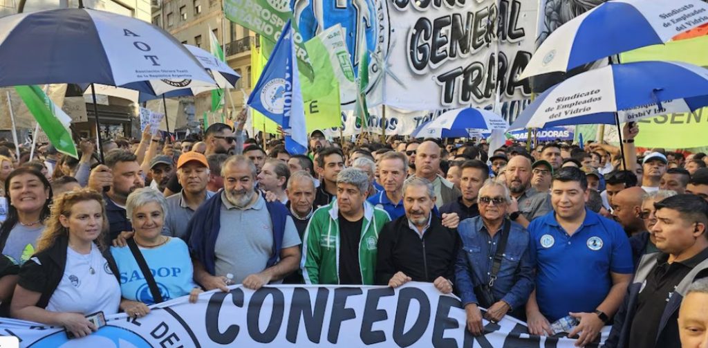 Movilizaciones y reuniones gremiales en la antesala del Día del Trabajador